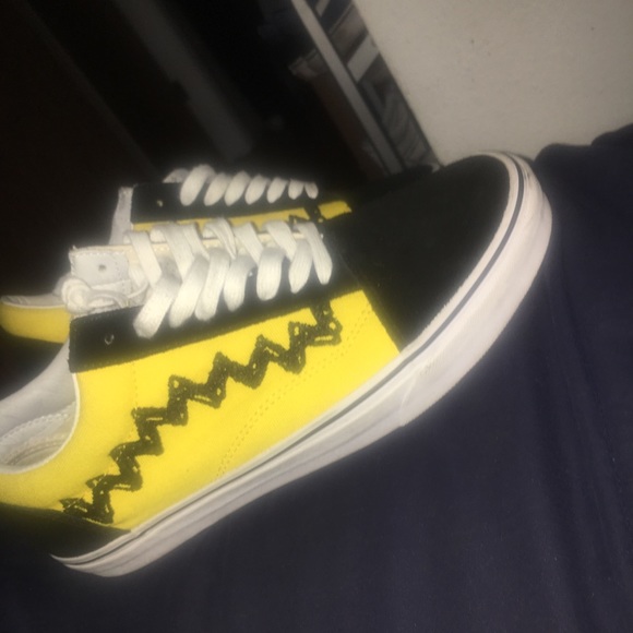 vans x charlie brown